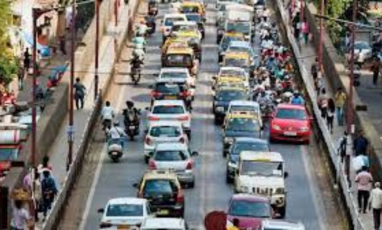 પ્રભાદેવી બ્રિજ બંધ : પ્રવાસી હેરાન હાલ પૂરતા રાહત આપવા બેસ્ટે બસસેવા વધારી