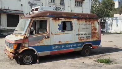 "રાજકોટ સિવિલમાં દવા નહીં, દારૂની મહેફિલ!" ખખડધજ એમ્બ્યુલન્સ બની દારૂનો 'અડ્ડો'