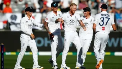 ઍશિઝ ટેસ્ટ સિરીઝના પહેલા જ દિવસે વિક્રમજનક 19 વિકેટ પડ્યા બાદ મેચનો સ્કોરબોર્ડ દર્શાવતી તસવીર.