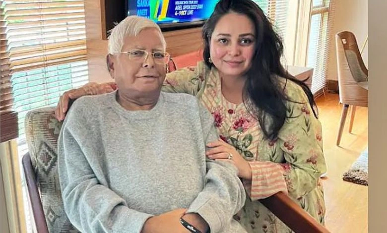 'મને ચપ્પલથી મારવામાં આવી...' લાલુ પરિવાર છોડ્યા બાદ રોહિણીના ગંભીર આરોપ