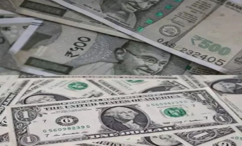 આયાતકારોની ડૉલરમાં લેવાલી નીકળતા રૂપિયો 14 પૈસા તૂટ્યો