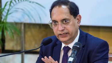 સેબીના ચેરમેને રોકાણકારોને ચેતવ્યા, કહ્યું માહિતી વિના રોકાણ કરવું જોખમી