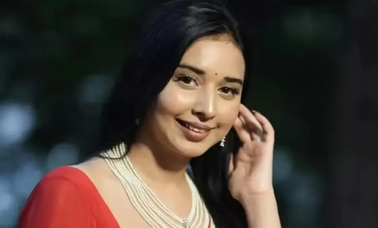 બોલીવૂડના ભાઈજાન સલમાન ખાન રિયાલિટી ટીવી શો બિગ બોસ હાલમાં ટીઆરપીના મામલે ટોપ પર છે. આ શોના સ્પર્ધકોની વાત કરીએ તો હાલમાં સોશિયલ મીડિયા પર સૌથી વધુ ટ્રેન્ડમાં હોય