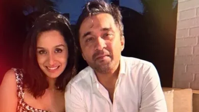 અભિનેત્રી શ્રદ્ધા કપૂરના ભાઈ સિદ્ધાર્થ કપૂરને મુંબઈ પોલીસે ડ્રગ્સ કેસમાં સમન્સ પાઠવ્યાનો ફોટો