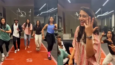 સ્મૃતિ મંધાના, જેમિમા રૉડ્રિગ્સ અને અન્ય ભારતીય મહિલા ક્રિકેટરો પ્રી-વેડિંગ ડાન્સ ઇવેન્ટમાં ખુશીથી નાચી રહ્યાં છે.