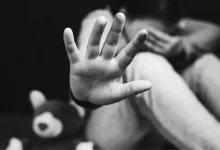 બે વર્ષના બાળક સાથે ક્રૂરતા કરનાર આરોપી સાવકા પિતાની અંજાર પોલીસ દ્વારા ધરપકડ.