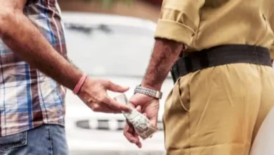 લાંચ લેતા ઝડપાયેલ સબ-ઇન્સ્પેક્ટર