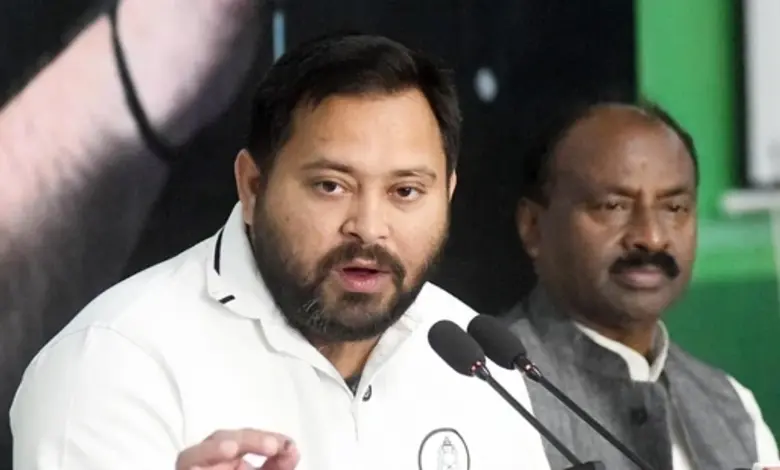 બિહાર વિધાનસભા ચૂંટણી 2020માં જીત બાદ રાઘોપુર બેઠક પર તેજસ્વી યાદવનો ફોટો.