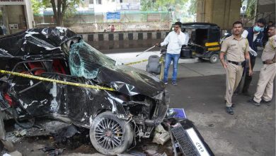 મેટ્રો સ્ટેશનના પિલર સાથે કાર અથડાતાં બેનાં મોત