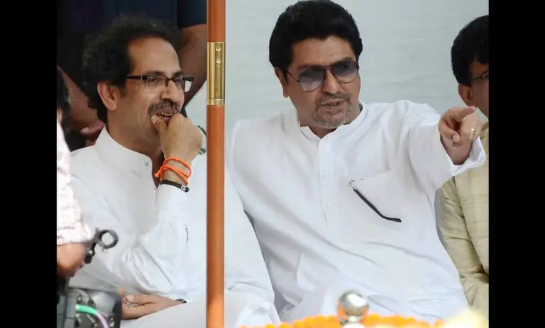 બાળ ઠાકરેના સ્મારક પર ઉદ્ધવ ઠાકરે અને રાજ ઠાકરે 11 વર્ષ પછી વાતચીત કરી રહ્યા છે