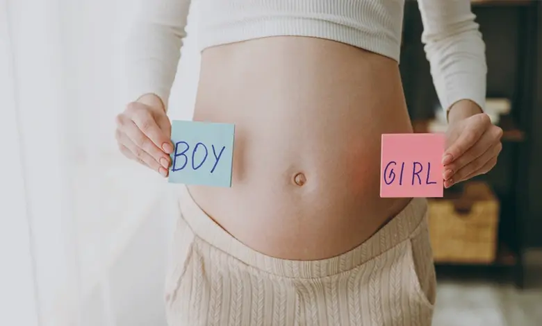 જાલનામાં ઢોરના તબેલામાં ચાલતું અનધિકૃત લિંગ પરીક્ષણ અને ગર્ભપાત કેન્દ્ર, જ્યાં પોલીસ દ્વારા રેઇડ પાડવામાં આવી અને બે આરોપીઓની ધરપકડ કરવામાં આવી.