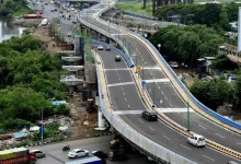 Roads on Aarey, Vakola and Vikhroli flyovers to be resurfaced