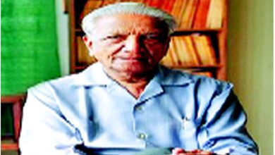 In the presence of the Creator: Birth Centenary Tribute: Niranjan Bhagat, the Architect of Words and the Poet of Restrained Speech
