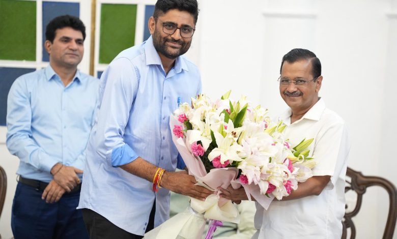 'If you are serious about alcohol and drugs...' Gopal Italia writes a letter to Harsh Sanghvi, challenging him