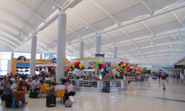 America Flight delays due to ongoing shutdown people are trouble