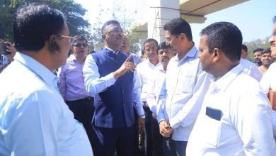 transport minister pratap saranaik faces protest over dahisar toll plaza relocation delay