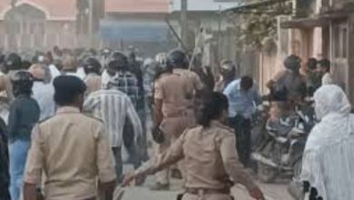 Stones pelted at police during mega demolition in Gir Somnath, 2 policemen injured