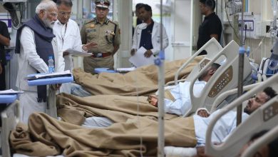 After returning from Nepal, PM Modi meets Delhi bomb blast victims; see pictures