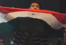 A video of a foreign rapper waving the Indian tricolor goes viral on social media, know who it is?