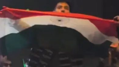 A video of a foreign rapper waving the Indian tricolor goes viral on social media, know who it is?
