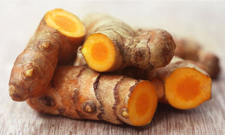 Magical benefits of raw turmeric in winter: Try these home remedies to ward off cold and cough