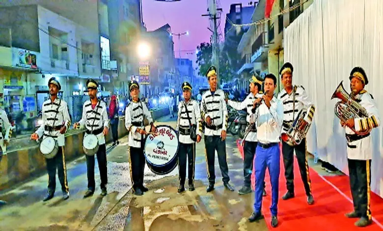 Across the image: DJ- Casio Party - Band- The era of Baja is coming to an end!