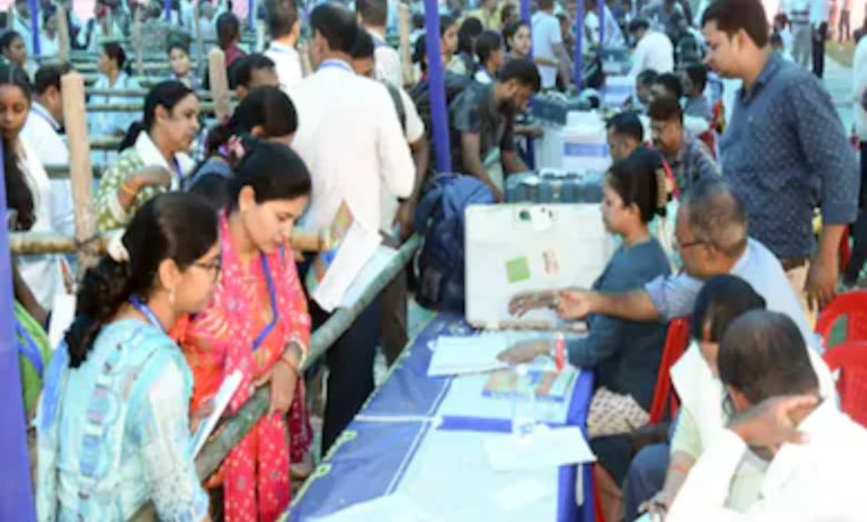 બિહાર ચૂંટણીઃ પ્રથમ તબક્કાના મતદાનમાં આ બાહુબલી ઉમેદવારોની પત્નીનું ભાવિ ઈવીએમમાં થશે કેદ, જુઓ કોણ કોણ છે