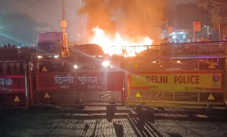 Car explodes near Red Fort metro station in Delhi
