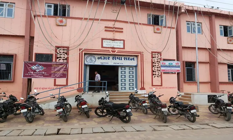 મહિસાગર લુણાવાડા નગરપાલિકા, ભાજપના સભ્યોનો આંતરિક જૂથવાદ અને વિરોધ