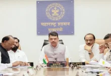 Devendra Fadnavis chairing Maharashtra cabinet meeting on land use policy