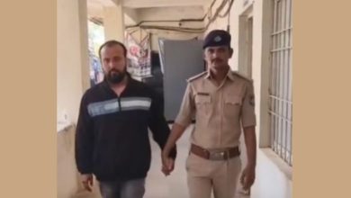 મોડાસા ઈજનેર કોલેજમાં વિદ્યાર્થિનીઓને અશ્લીલ મેસેજ કરનાર પ્રોફેસરની ધરપકડ