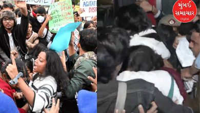 Citizens protest fiercely against air pollution in Delhi, several people detained