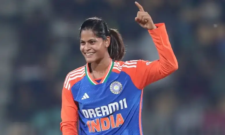 World champion cricketer Radha Yadav's father used to sell vegetables in Kandivali, his daughter suddenly brought him eight crore rupees!