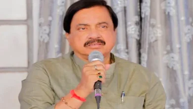 corporators from Mahsala Nagar Panchayat joining the Shiv Sena (Shinde) group.