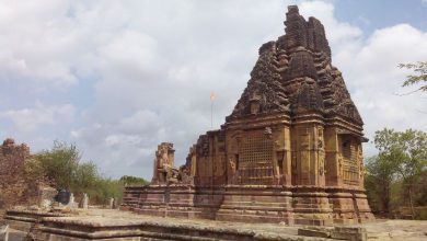 ‘Phulansi Ai.’ A king of Kutch was named Lakho Phulani.