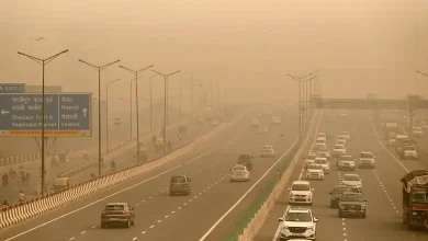 ગાંધીનગરમાં મુખ્યમંત્રીની અધ્યક્ષતામાં યોજાયેલી બેઠક પછી ગુજરાતમાં વાયુ પ્રદૂષણ રોકવા માટે બાંધકામ સાઇટ્સ પર દંડ વસૂલાતની સરકારી કાર્યવાહી.