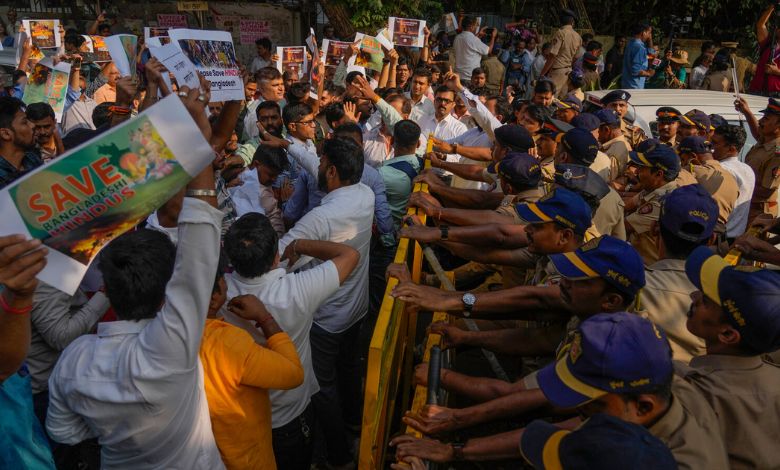 ભારત અને બાંગ્લાદેશ વચ્ચે ઘર્ષણ વધતા અમેરિકા હરકતમાં આવ્યું: સરકાર સાથે વાતચીત કરી