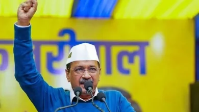 અરવિંદ કેજરીવાલ (AAP નેતા) ગુજરાત પ્રવાસ દરમિયાન જનસભાને સંબોધતા