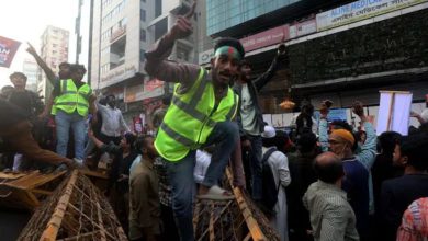 બાંગ્લાદેશમાં ફરી એક વાર હિંસા ભડકી, ભારતીય રાજદ્વારીઓ પર પણ હુમલો