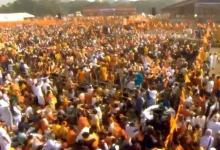 કોલકાતાના બ્રિગેડ ગ્રાઉન્ડ ખાતે થયેલા ભગવદ્ ગીતા પઠન કાર્યક્રમમાં લાખો ભક્તોની વિશાળ ભીડનું દૃશ્ય.