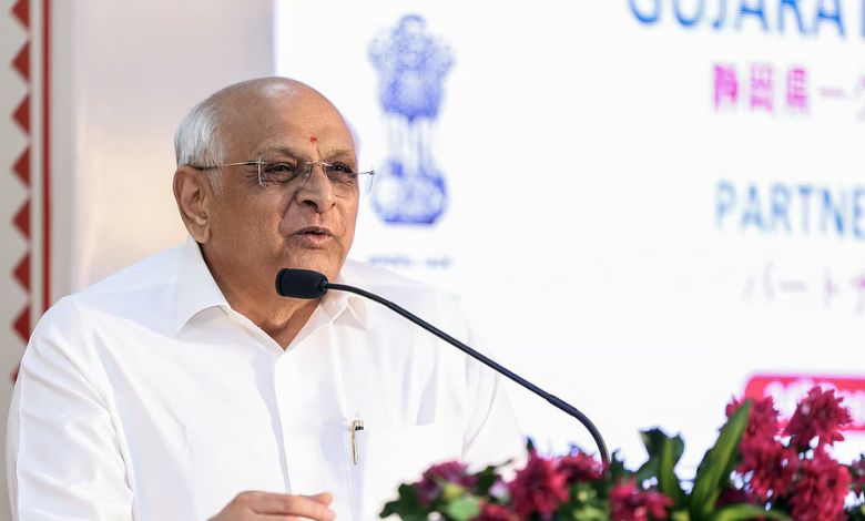 ગુડ ગવર્નન્સનું ઉત્તમ ઉદાહરણ: CM ભૂપેન્દ્ર પટેલે પોરબંદરના મોડદર ગામ માટે ₹9 કરોડ મંજૂર કર્યા, વર્ષો જૂની રસ્તાની સમસ્યાનો અંત!