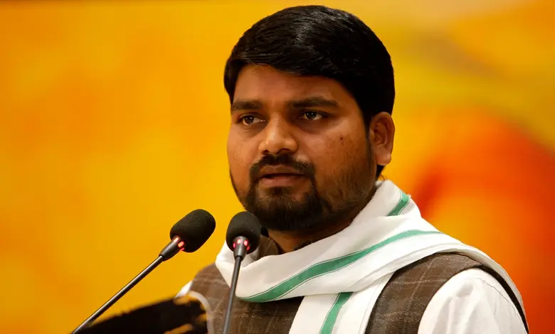 AAP નેતા ચૈતર વસાવા હર્ષ સંઘવીને ઘેરતા હુમલાનો આક્ષેપ કરતા