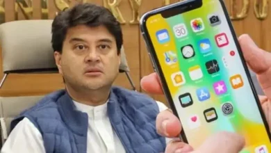 કેન્દ્રીય પ્રધાન જ્યોતિરાદિત્ય સિંધિયા 'સંચાર સાથી' એપ વિશે સ્પષ્ટતા કરતા; સંચાર સાથી એપ ડિલીટ કરવા પરનો વિવાદ.