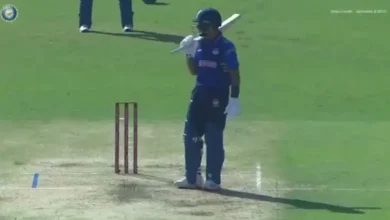 ધ્રુવ જુરેલ બેટિંગ કરતો અને સદીની ઉજવણી કરતો ફોટો - વિજય હઝારે ટ્રોફી.