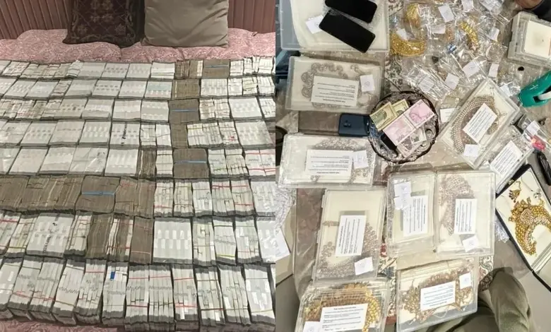 ED દ્વારા જપ્ત કરાયેલ રોકડ અને સોનાના દાગીના તેમજ લંડનમાં જપ્ત કરાયેલી મિલકતની પ્રતિકાત્મક તસવીર.