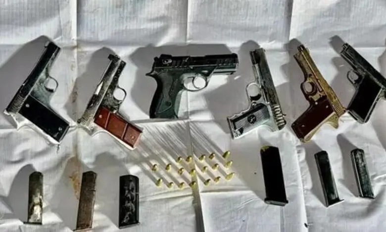 પુણેના ગૅન્ગસ્ટર નીલેશ ઘાયવળનો સાગરીત 400 કારતૂસ સાથે ઝડપાયો.