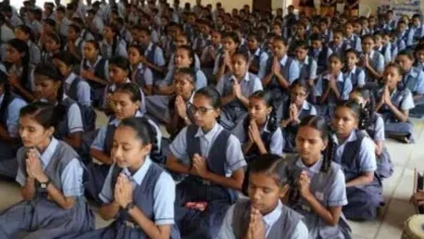 ગુજરાતની ગ્રાન્ટેડ શાળાઓ અને વિદ્યાર્થીઓની હાજરી અંગેના સરકારી નિયમોનું ચાર્ટ.