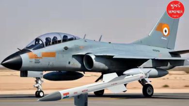 ભારતીય વાયુસેનાનું મિરાજ-2000 ફાઈટર જેટ અને અસ્ત્ર મિસાઈલ.