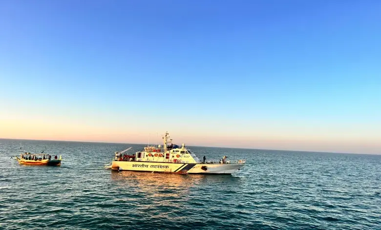 ભારતીય દરિયાઈ સીમામાં ગેરકાયદે ઘૂસતા 11 પાકિસ્તાની માછીમાર ઝડપાયા, એજન્સી એક્શનમાં