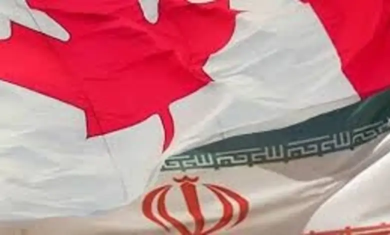 ઈરાન અને કેનેડાના ધ્વજ સાથે સૈન્ય જહાજો અને રાજદ્વારી સંઘર્ષ દર્શાવતી તસવીર.